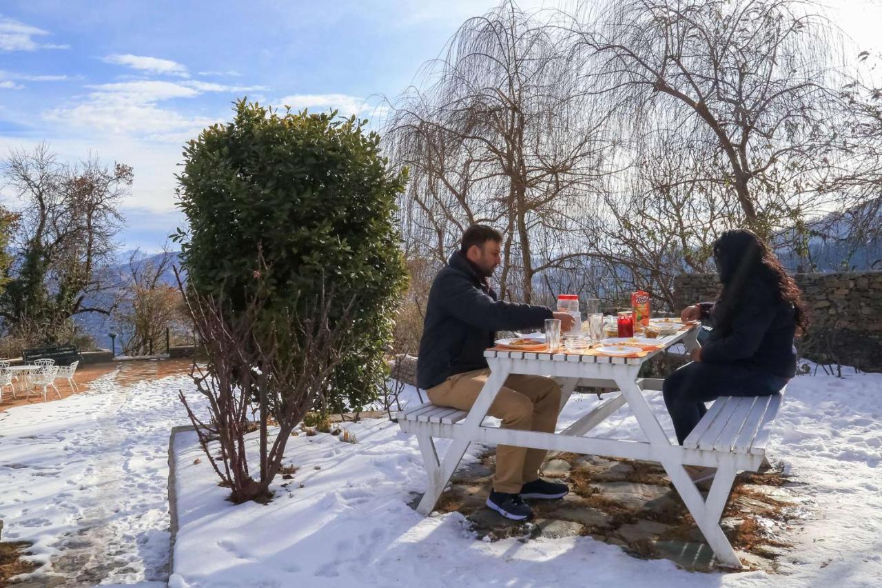 Stayvista At Violet Hill With Bonfire, Gazebo & Hill View شيملا المظهر الخارجي الصورة