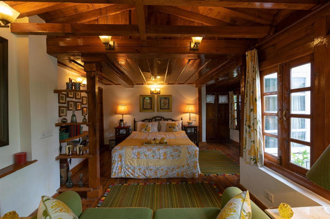 Stayvista At Violet Hill With Bonfire, Gazebo & Hill View شيملا المظهر الخارجي الصورة